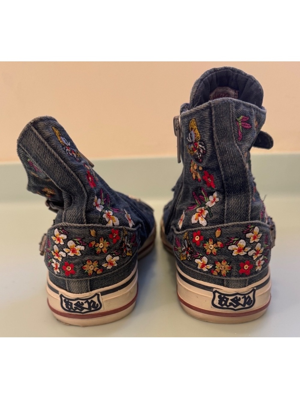 Size 7 Ash VIRTU Limited Edition Embroidered Denim High-Top Sneakers Size 7 - Picture 2 of 7